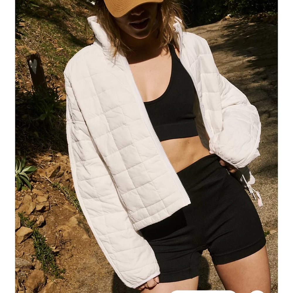 Free people poppy packable puffer. Size XS. Beige color